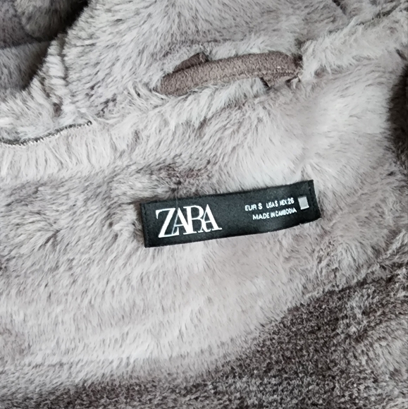 ZARA COAT FAUX FUR GREY HOODED SMALL - Picture 11 of 11